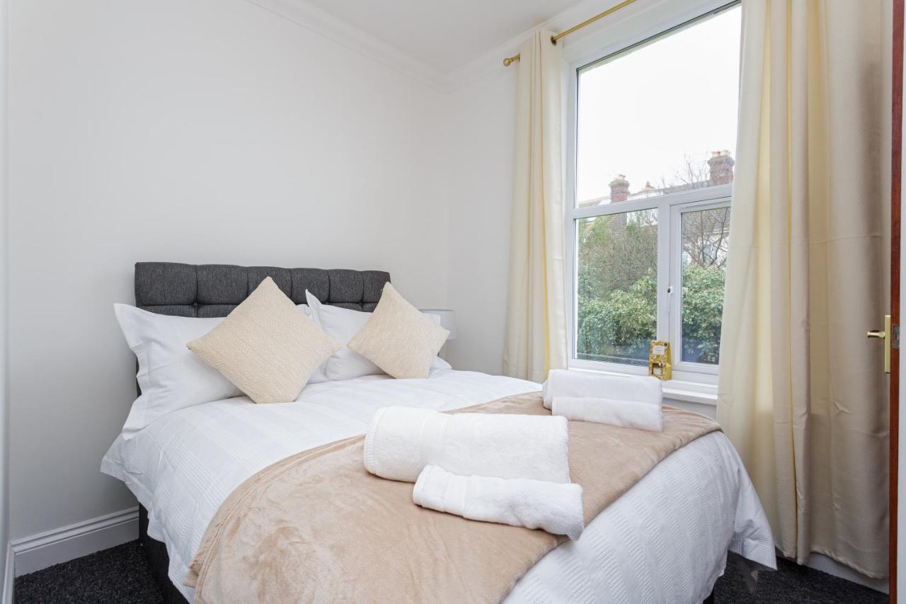 Luxury Granada Apartments - 1 & 2 Bed Flats W Free Parking Perfect For Contractors, Students Near The Beach Portsmouth Rom bilde