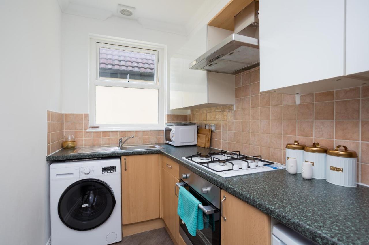Luxury Granada Apartments - 1 & 2 Bed Flats W Free Parking Perfect For Contractors, Students Near The Beach Portsmouth Rom bilde