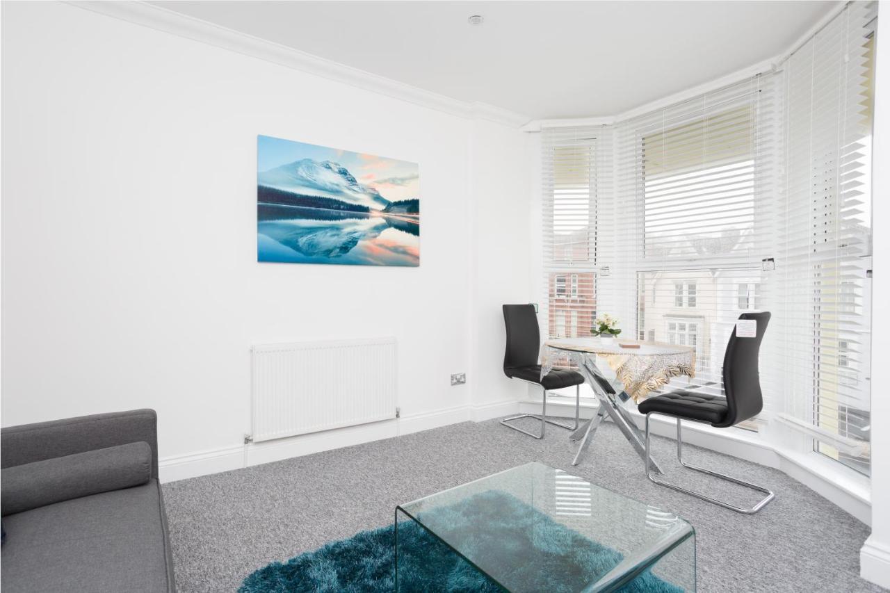 Luxury Granada Apartments - 1 & 2 Bed Flats W Free Parking Perfect For Contractors, Students Near The Beach Portsmouth Rom bilde